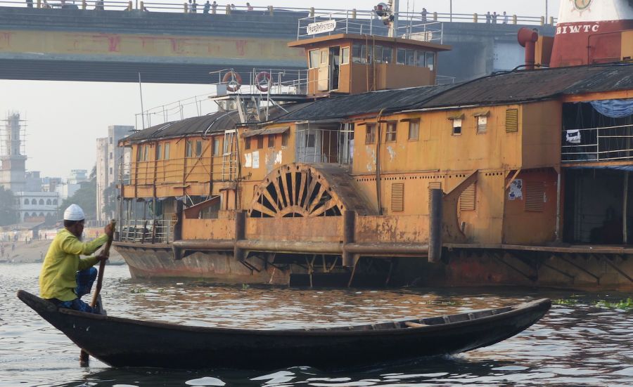 Bangladesh in a local way by train and boat