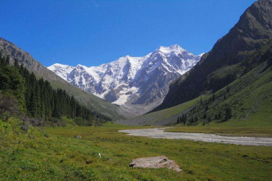 Mountains and Lakes of Tien Shan